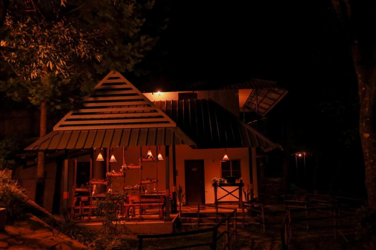 Golden Fern Resort Kanthalloor Exterior foto
